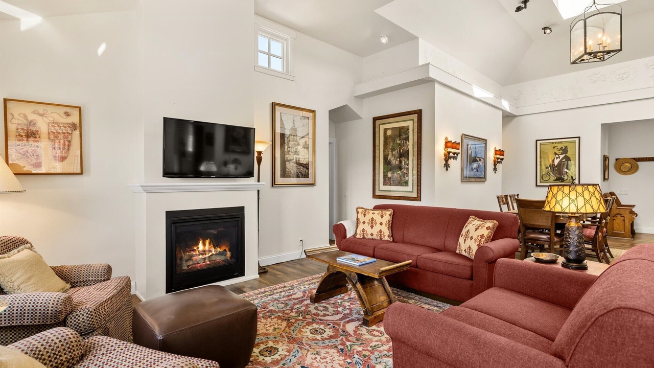 Photo of Livingroom in Snowmass