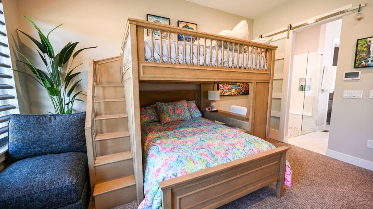 Photo of Bedroom in Castle Pines Village