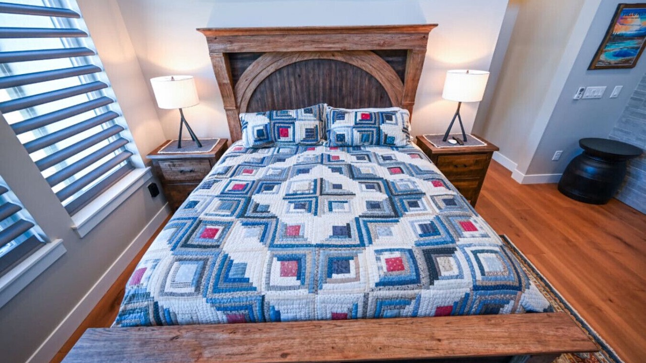 Photo of Bedroom in Castle Pines Village