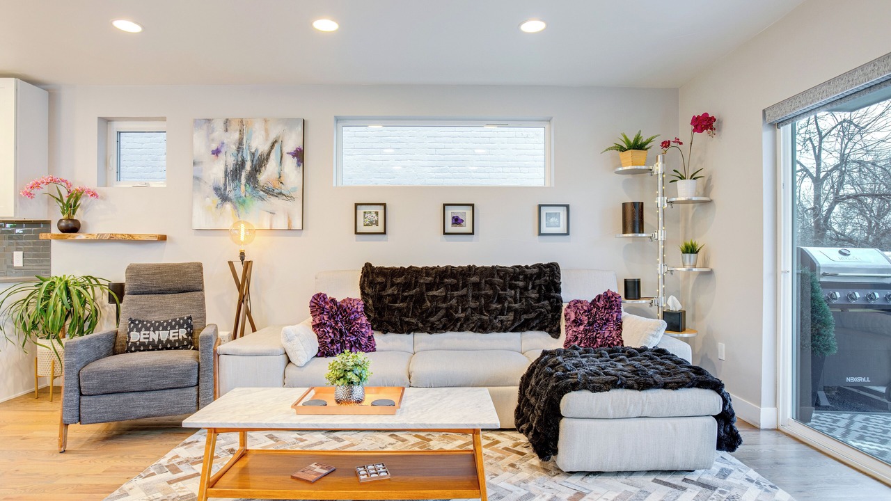 Photo of Livingroom in Lincoln Park