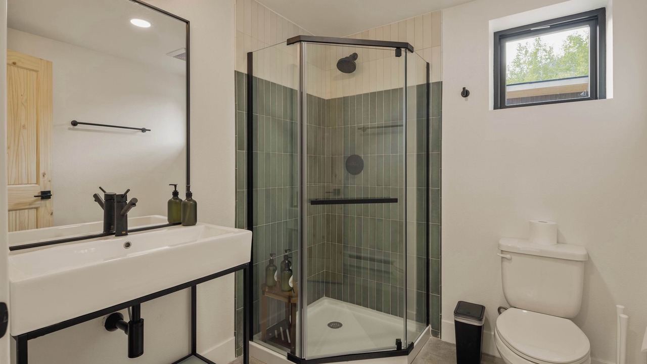 Photo of Bathroom in Grant