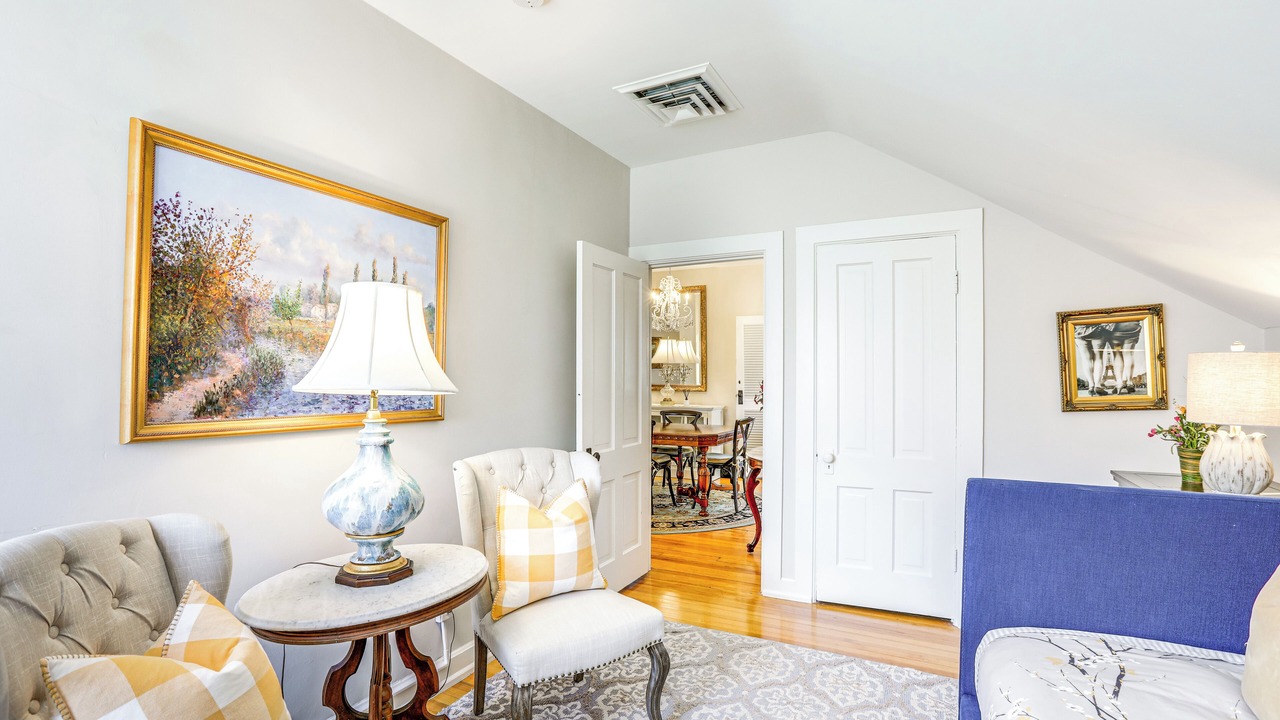 Photo of Livingroom in Capitol Hill