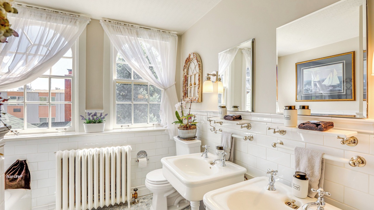 Photo of Bathroom in Capitol Hill