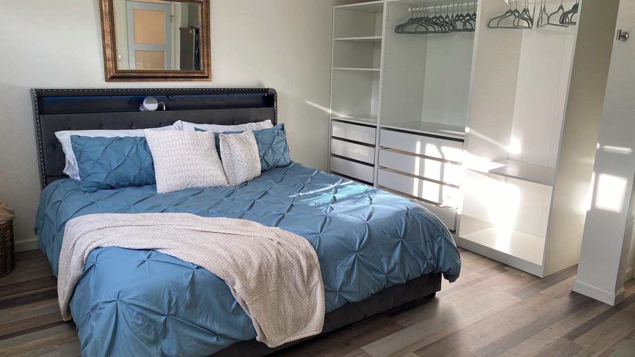 Photo of Bedroom in Hanna Farm Neighbors