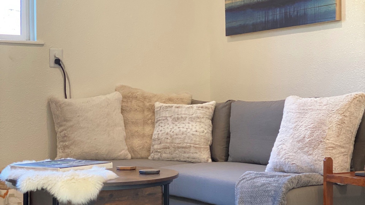 Photo of Livingroom in Hanna Farm Neighbors
