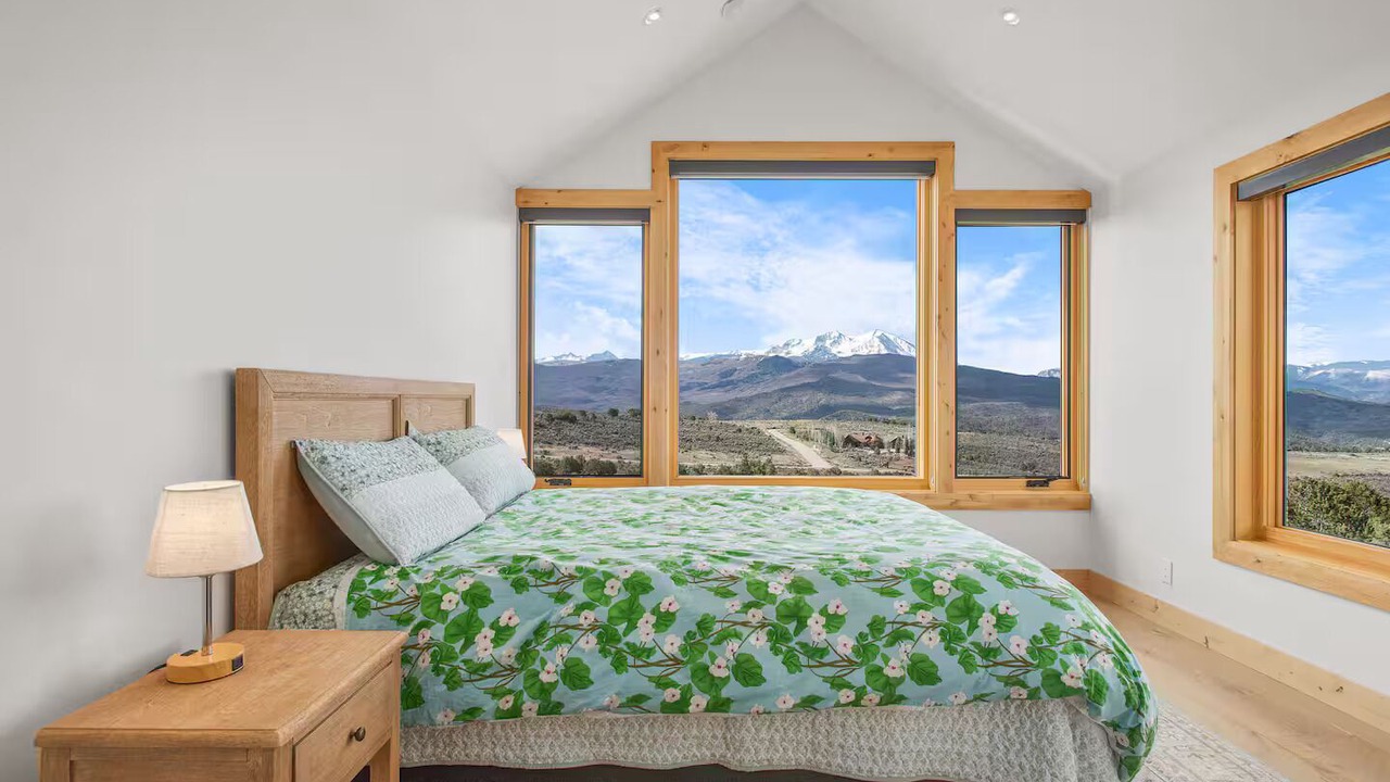 Photo of Bedroom in Missouri Heights