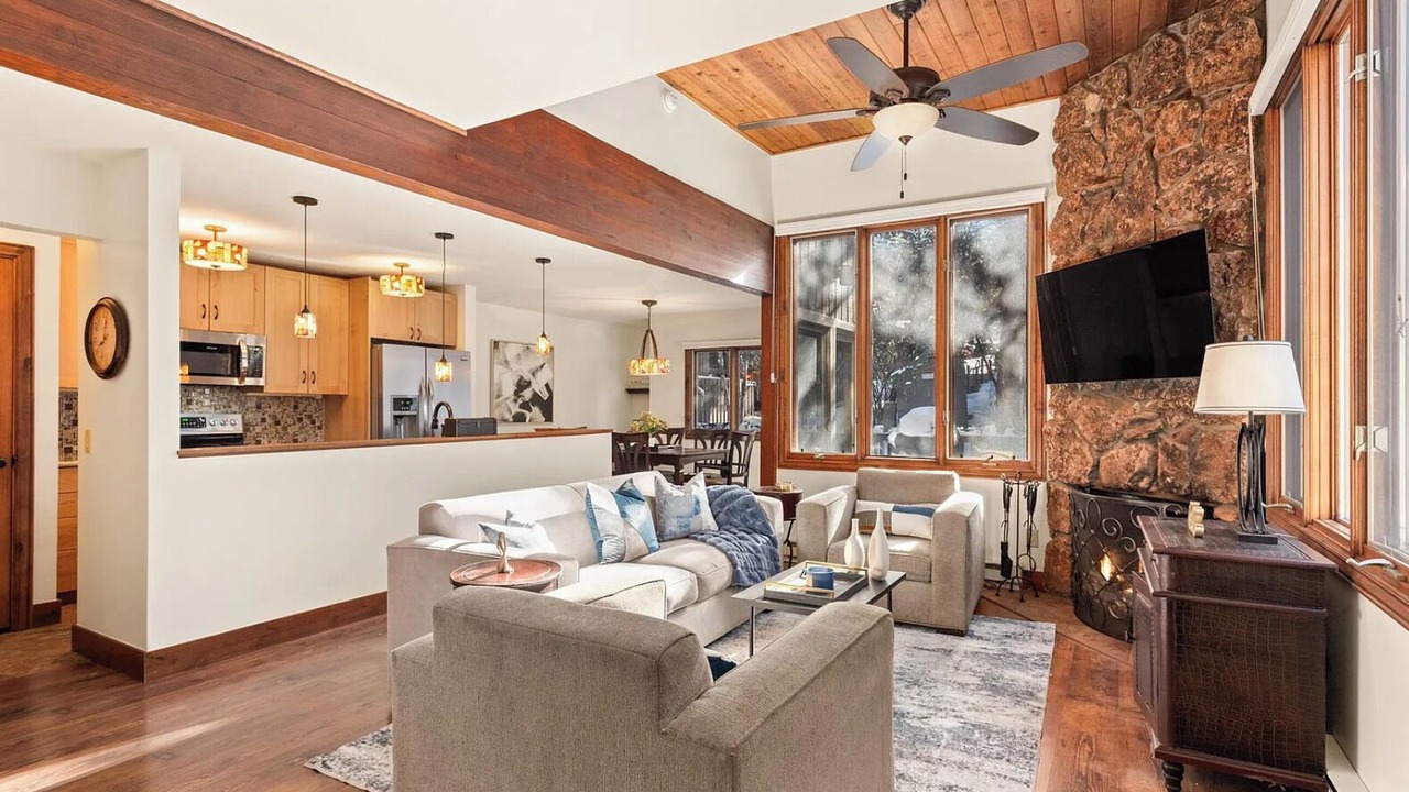 Photo of Livingroom in Snowmass Village
