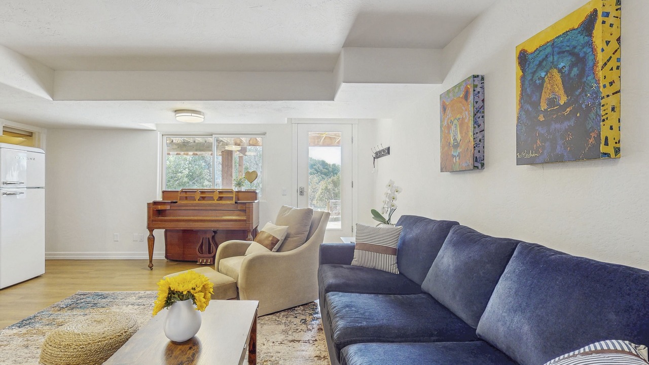Photo of Livingroom in Eagle