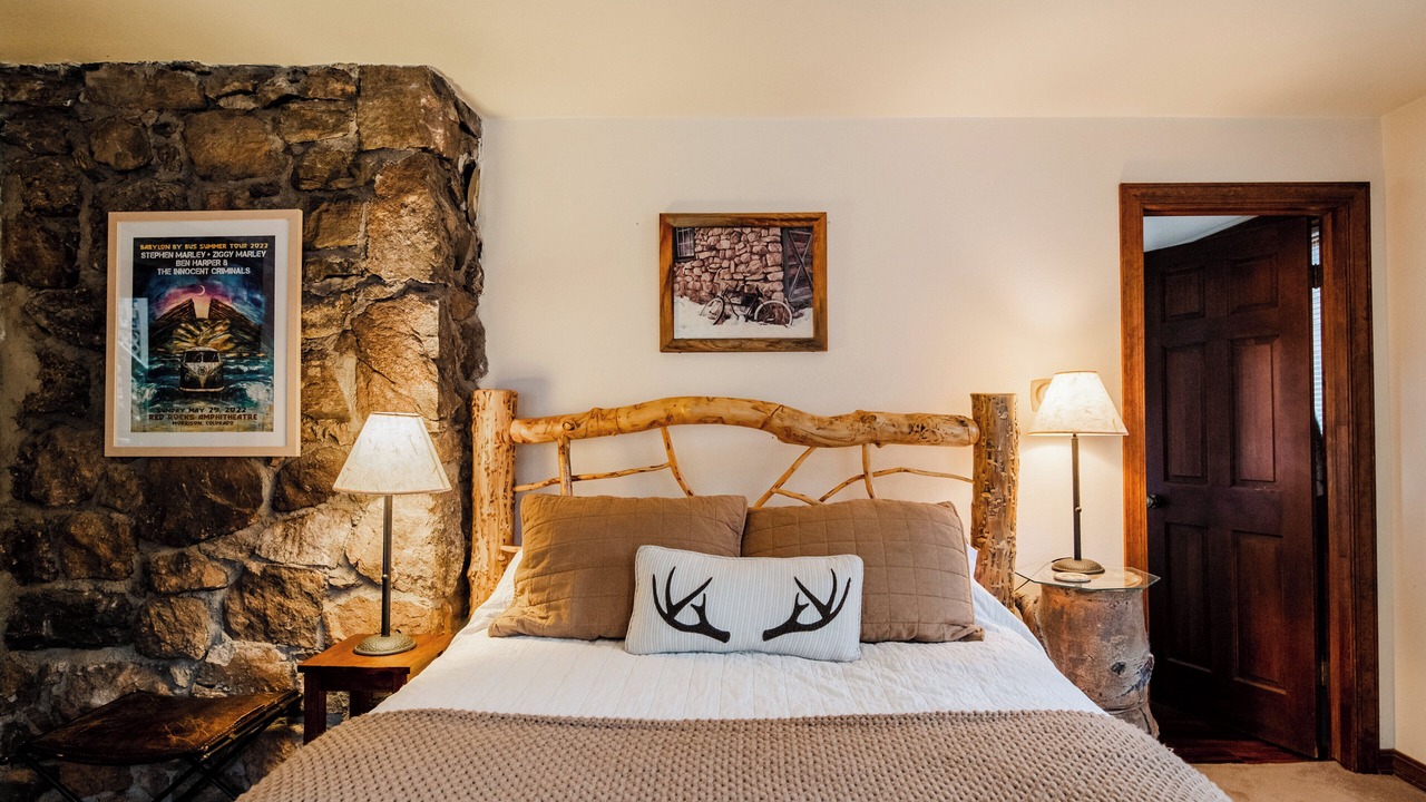 Photo of Bedroom in Pine