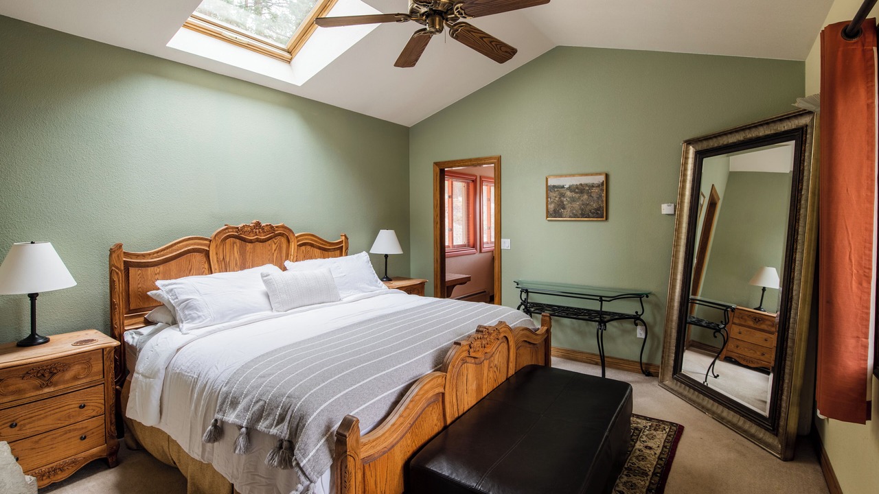 Photo of Bedroom in Pine