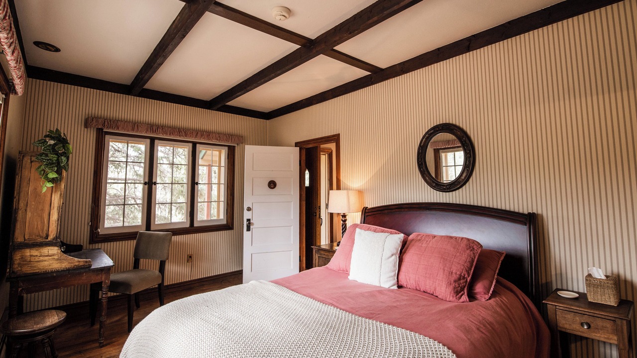 Photo of Bedroom in Pine