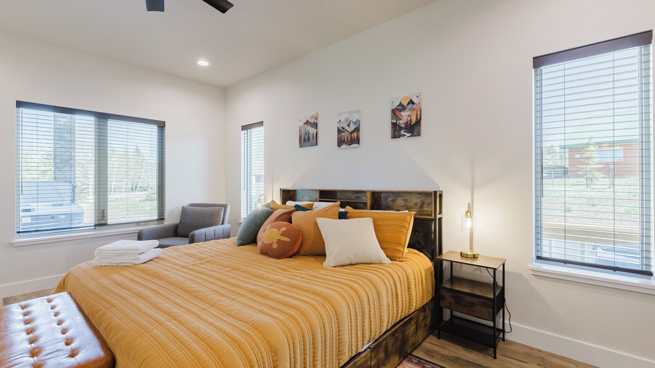 Photo of Bedroom in Lake Hatcher Park