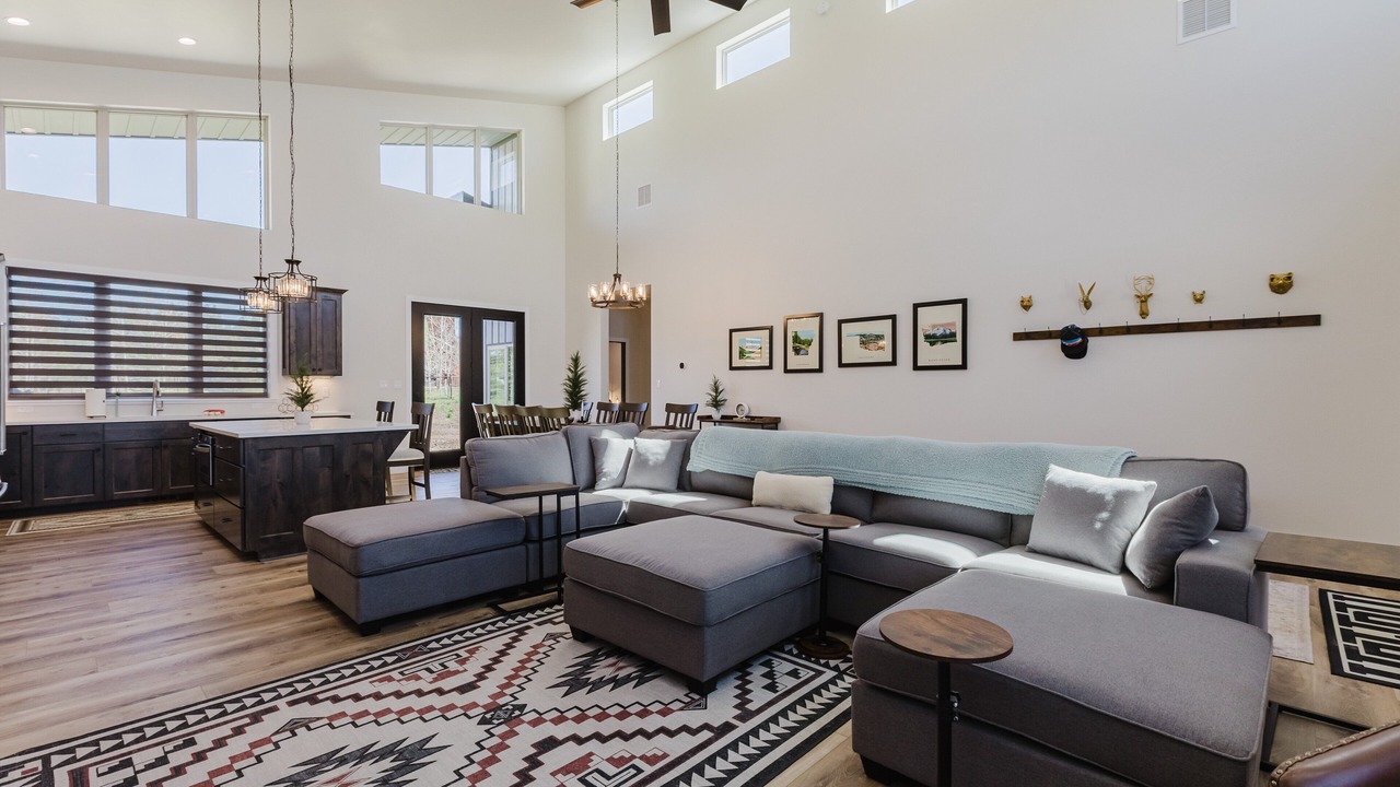Photo of Livingroom in Lake Hatcher Park