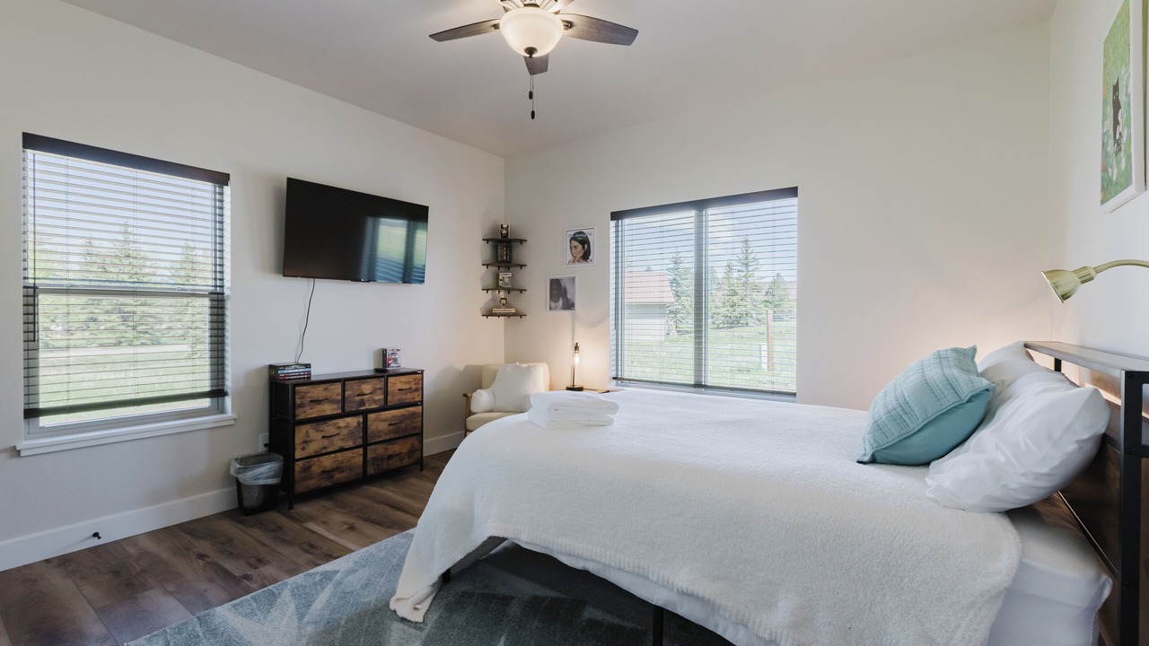 Photo of Bedroom in Lake Hatcher Park