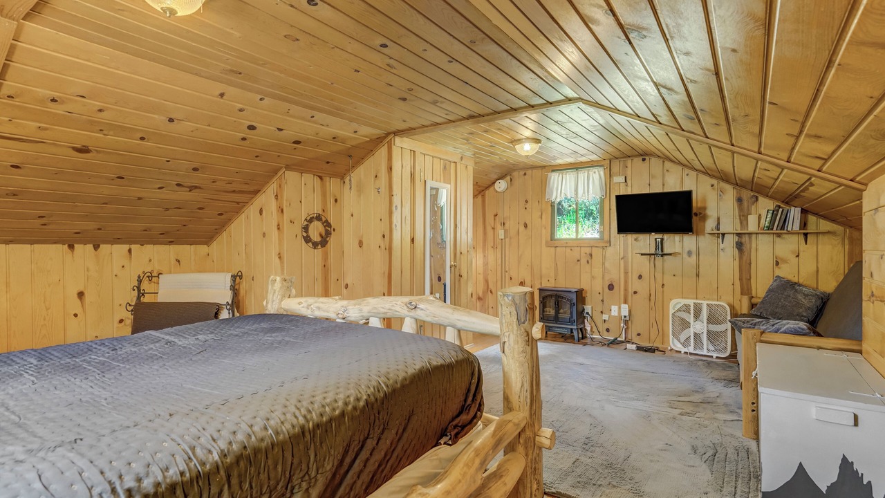 Photo of Bedroom in Cascade