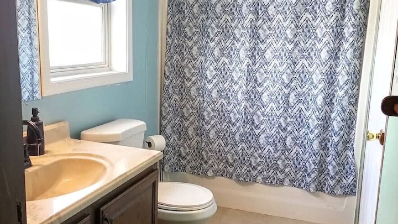 Photo of Bathroom in Peyton