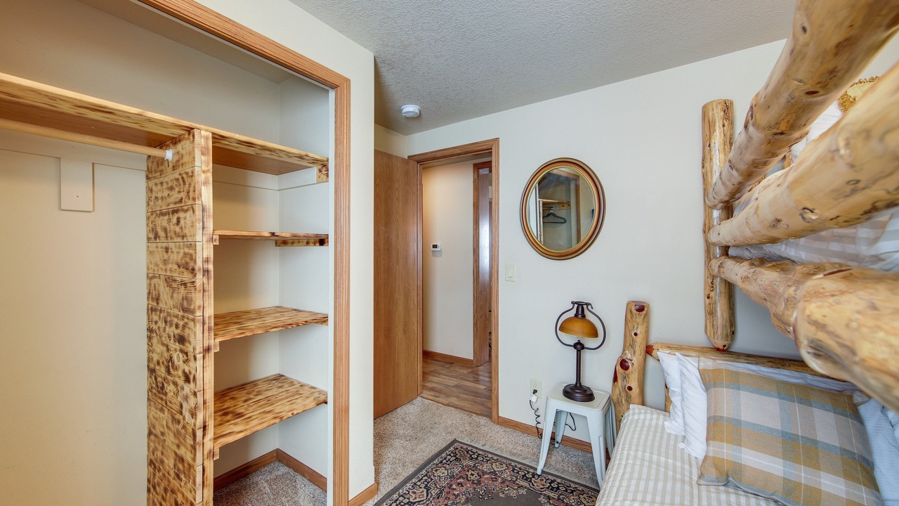 Photo of Bedroom in Lake Agnes