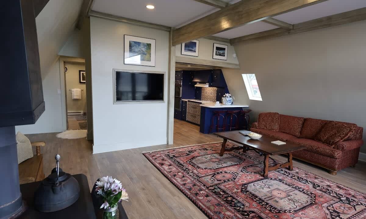 Photo of Livingroom in Missouri Heights