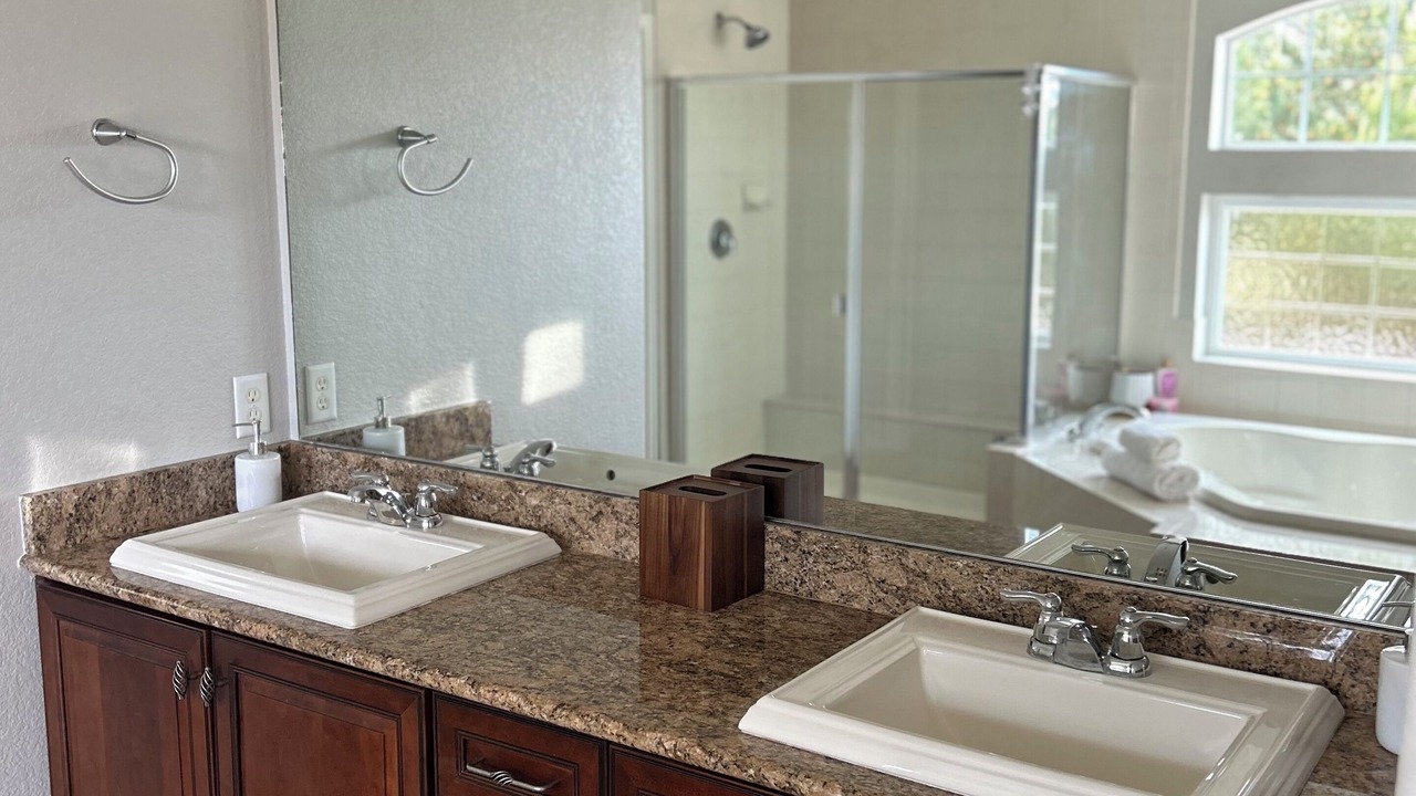 Photo of Bathroom in Peyton