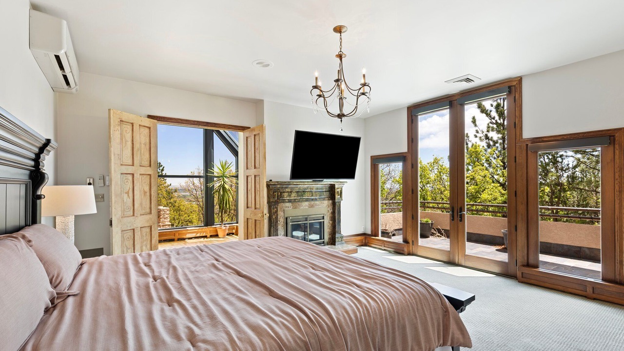 Photo of Bedroom in Broadmoor