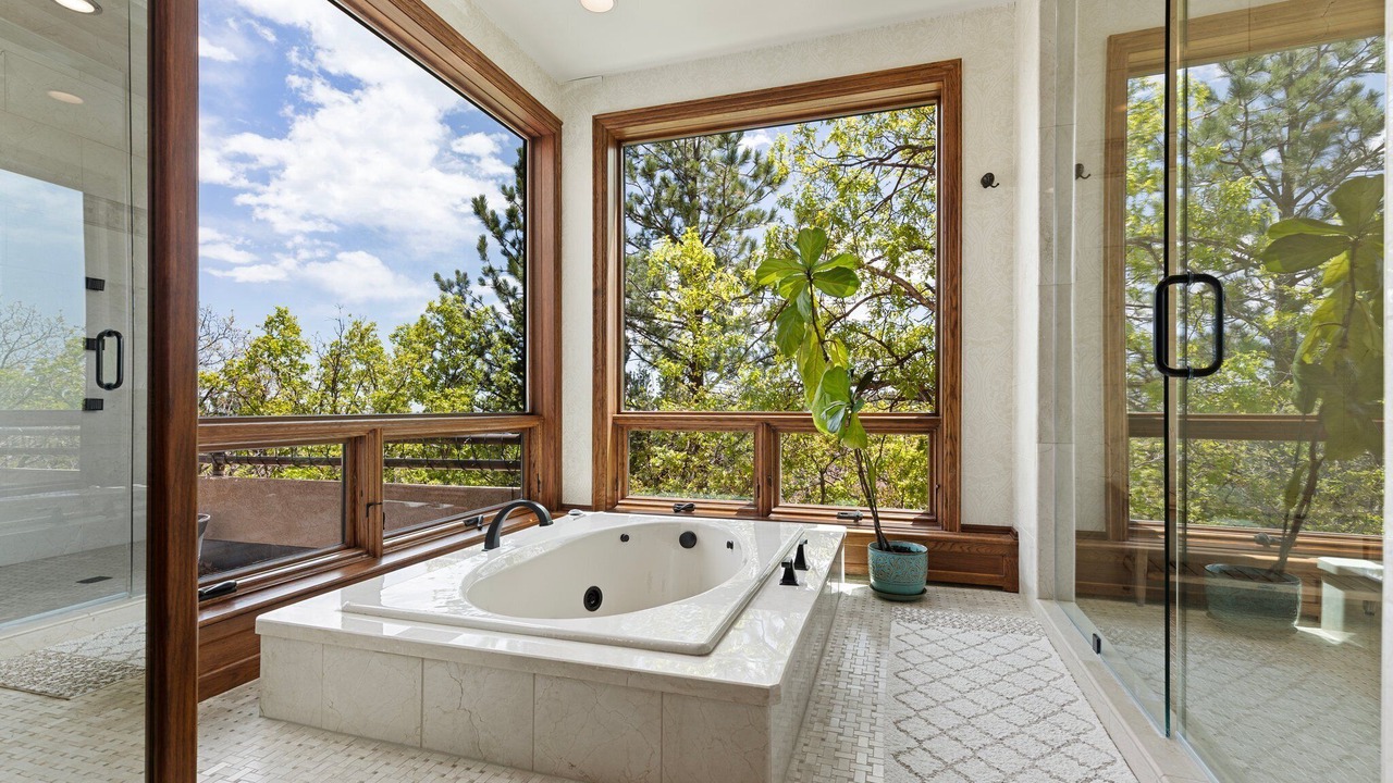 Photo of Bathroom in Broadmoor