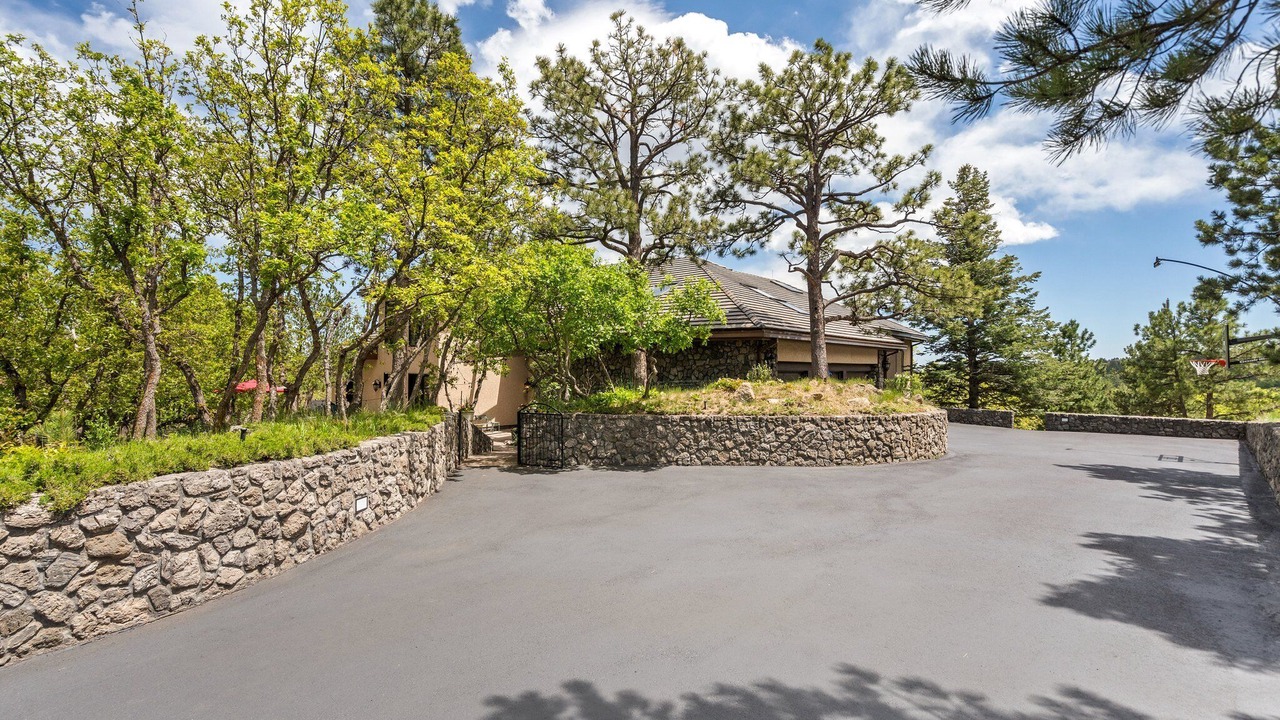 Photo of Outdoor in Broadmoor