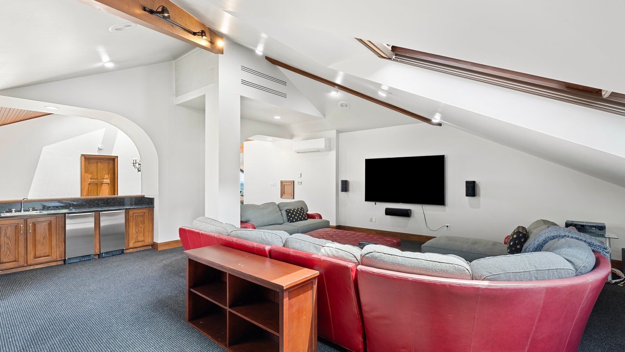 Photo of Livingroom in Broadmoor
