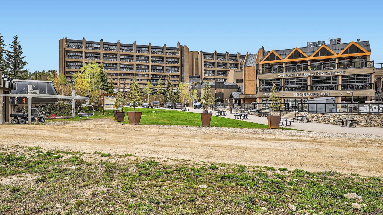 Photo of Outdoor in Peak 9