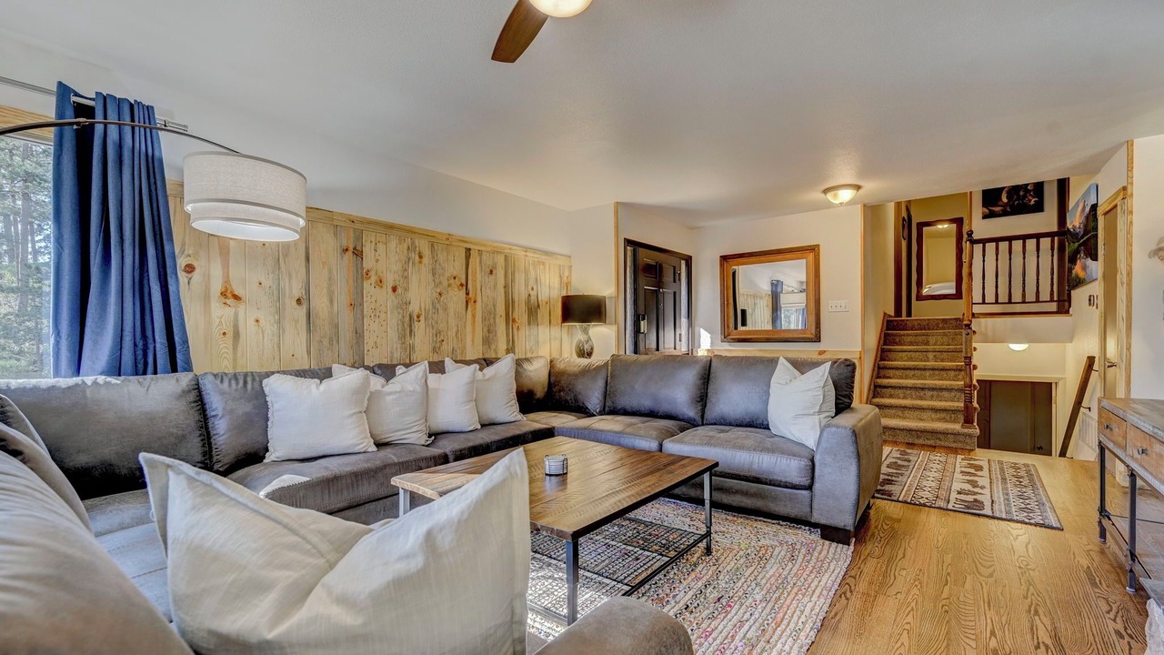 Photo of Livingroom in Cascade-Chipita Park