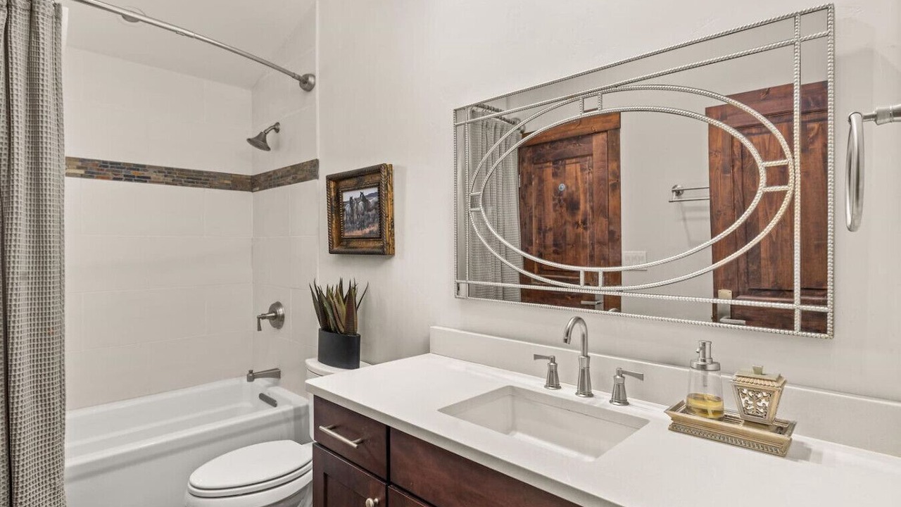 Photo of Bathroom in Carbondale