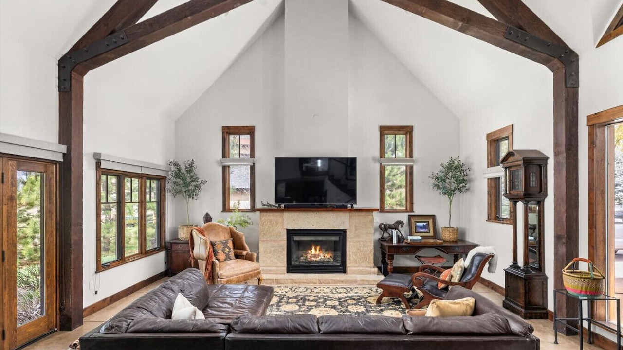 Photo of Livingroom in Carbondale