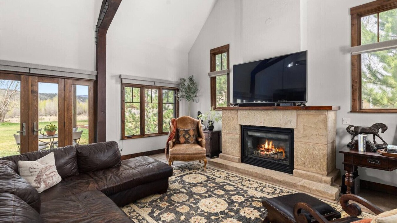 Photo of Livingroom in Carbondale