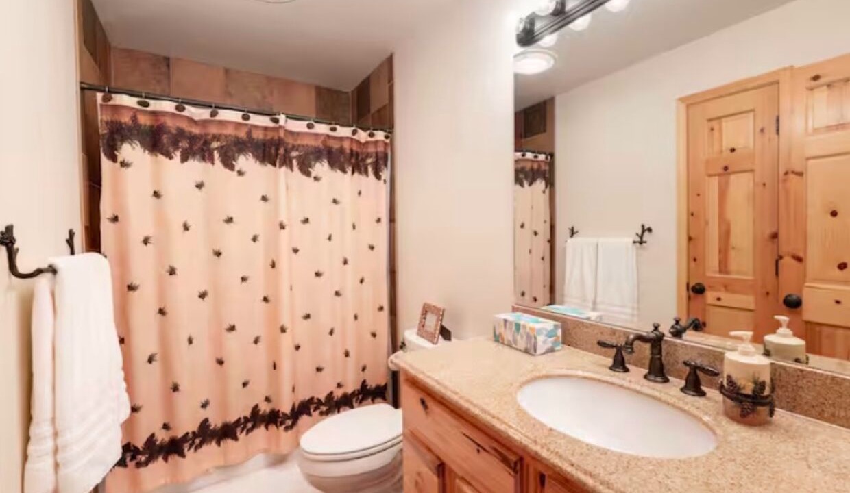 Photo of Bathroom in Grand Lake