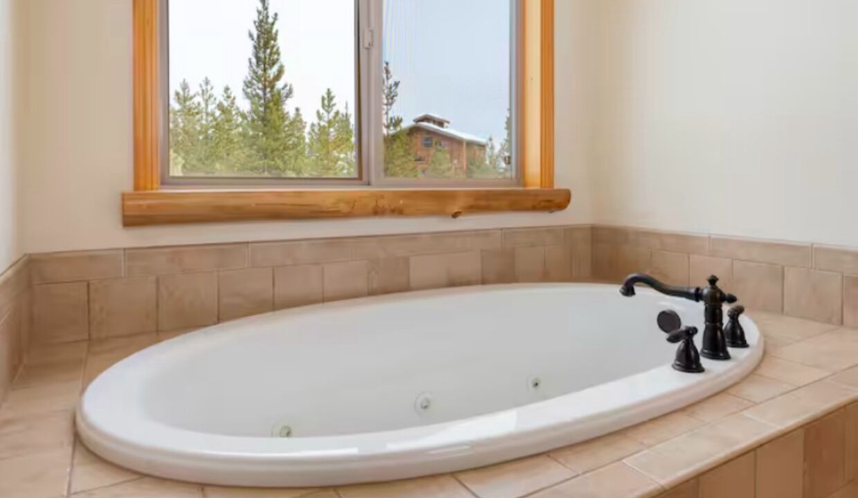 Photo of Bathroom in Grand Lake