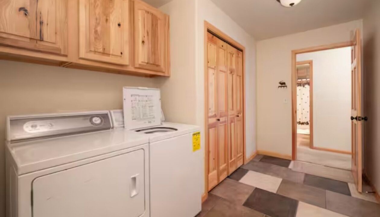 Photo of Bedroom in Grand Lake