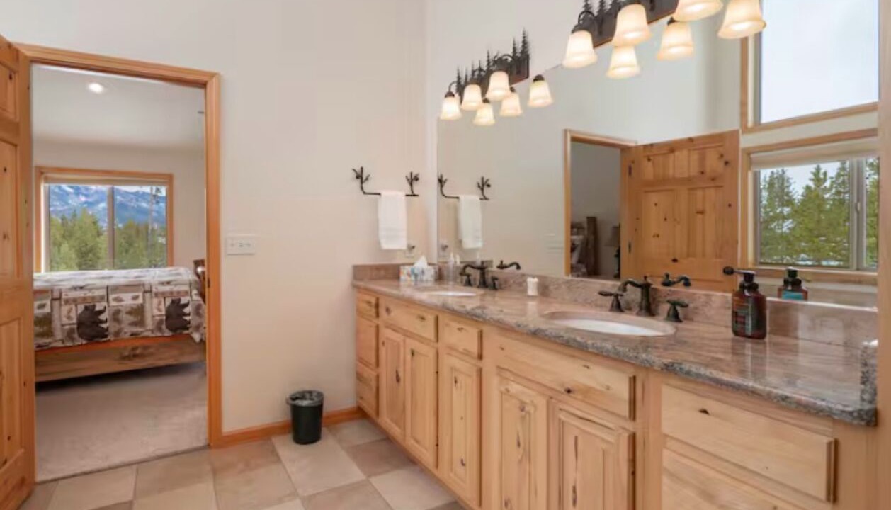 Photo of Bathroom in Grand Lake