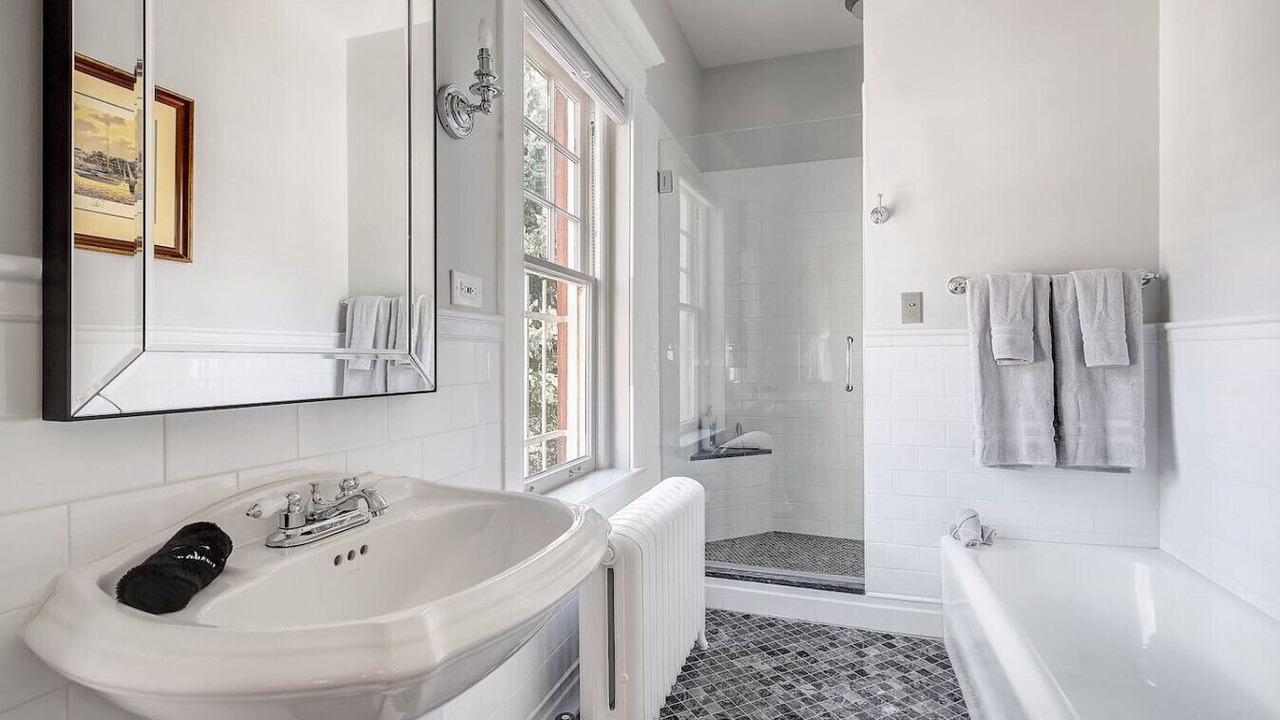 Photo of Bathroom in Capitol Hill