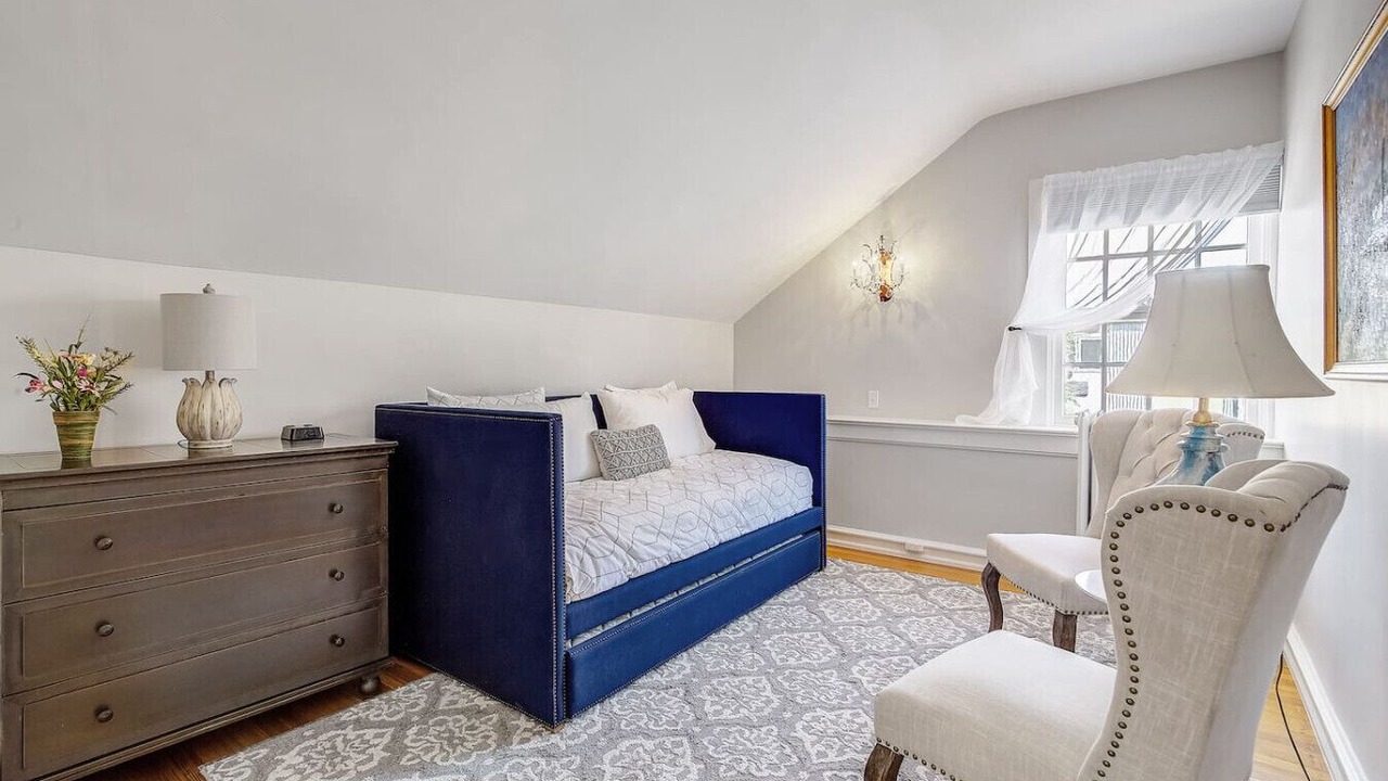 Photo of Livingroom in Capitol Hill