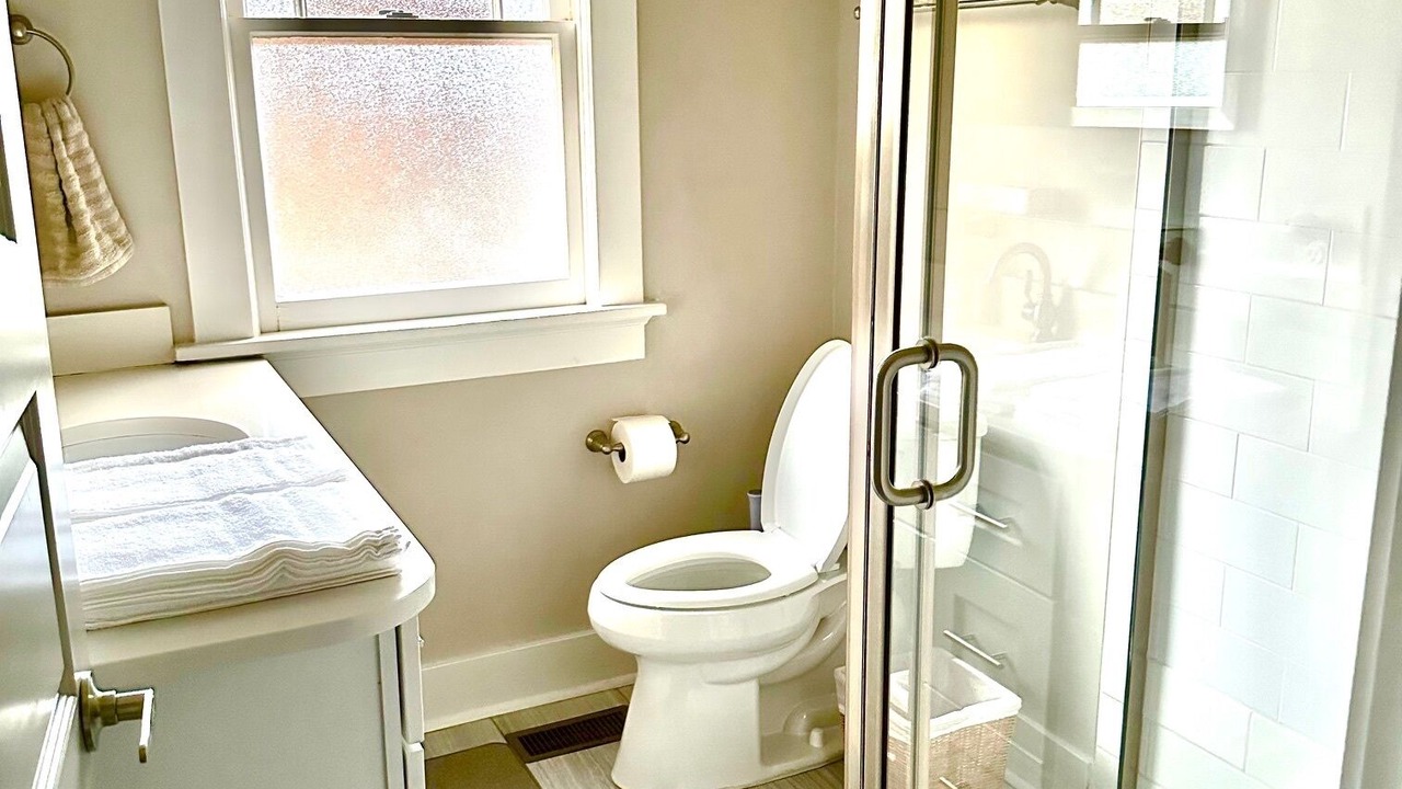 Photo of Bathroom in Congress Park