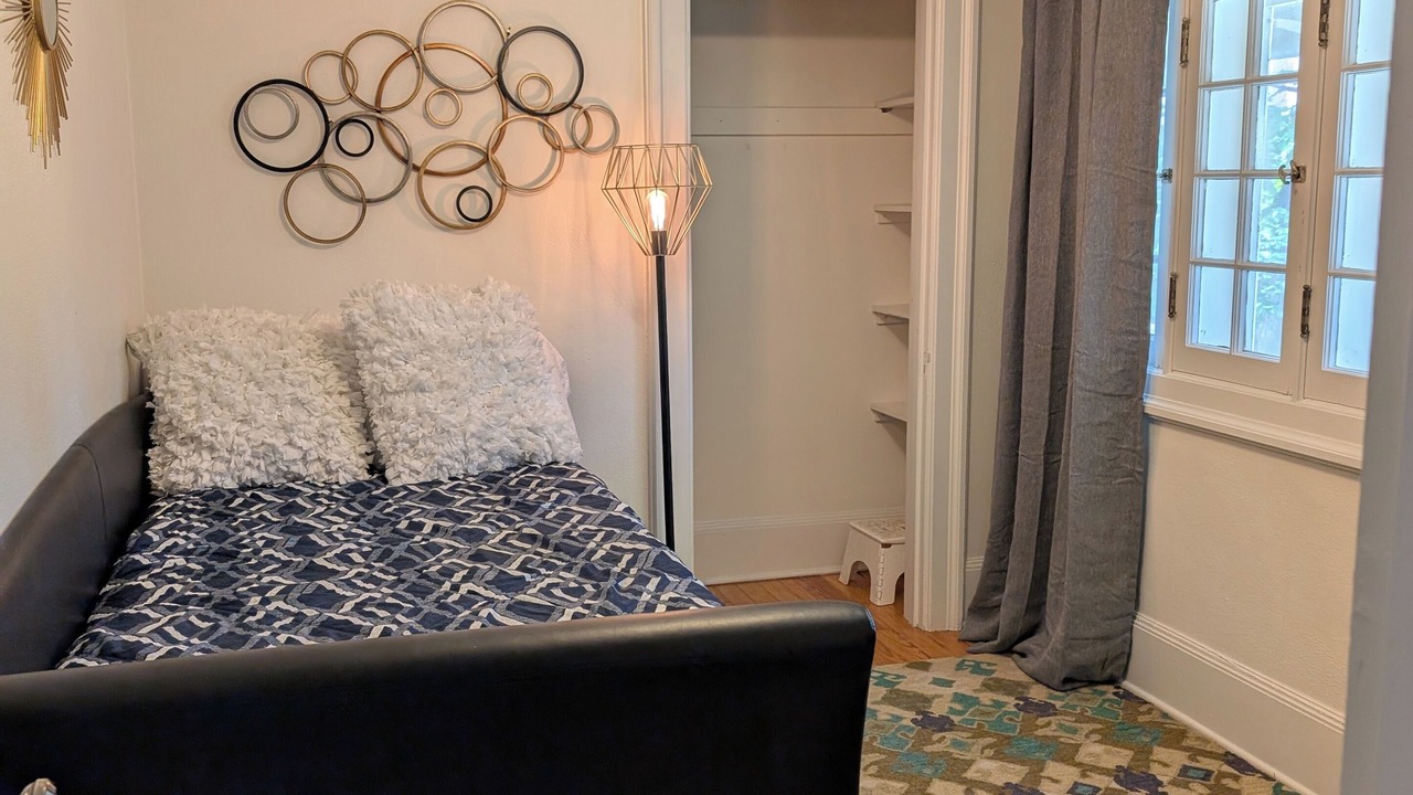 Photo of Bedroom in Old North End