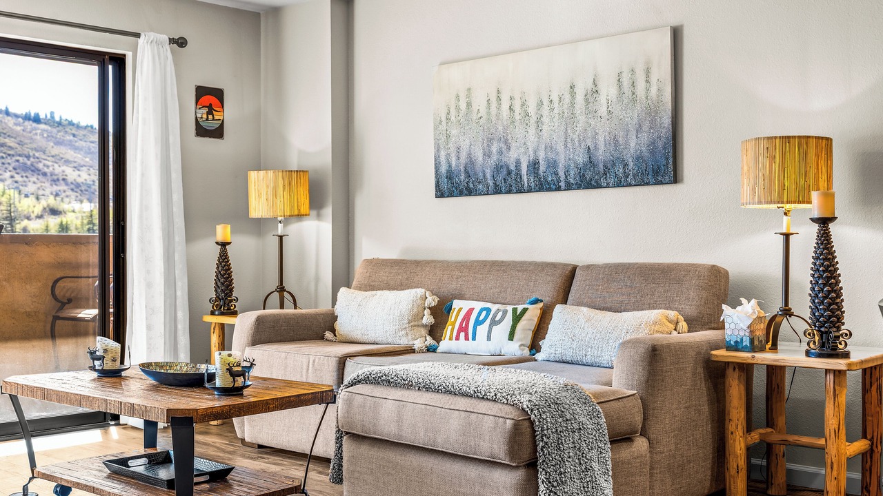 Photo of Livingroom in Avon