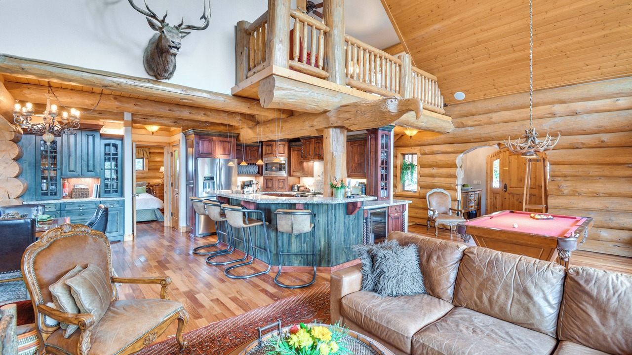 Photo of Livingroom in Ptarmigan Mountain