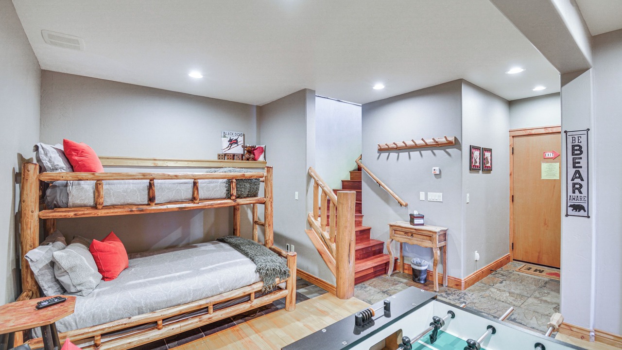 Photo of Bedroom in Ptarmigan Mountain