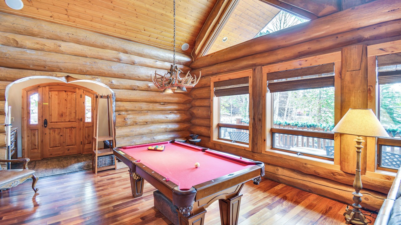 Photo of Bedroom in Ptarmigan Mountain