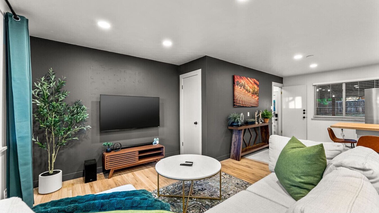 Photo of Bedroom in Scenic Heights
