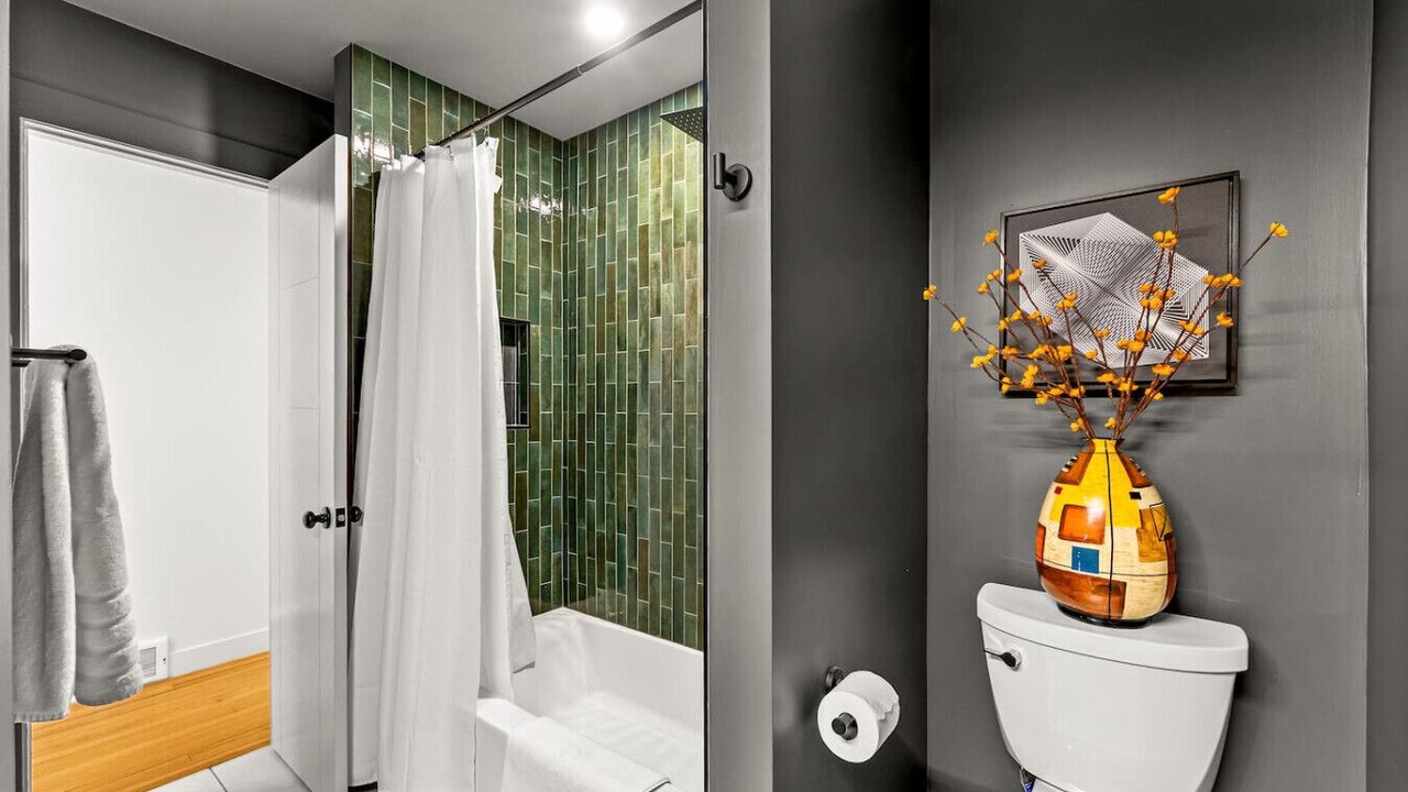 Photo of Bathroom in Scenic Heights