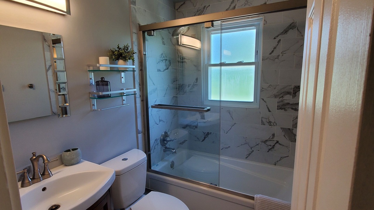 Photo of Bathroom in Barnum West