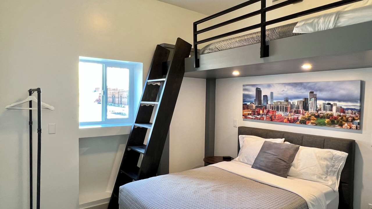 Photo of Bedroom in Ballpark
