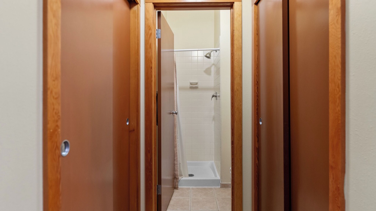 Photo of Bathroom in Lakeside Village