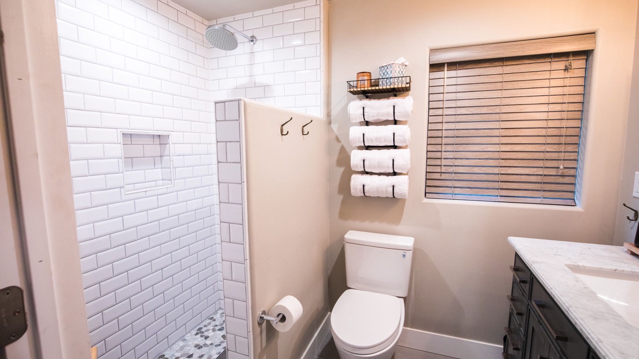 Photo of Bathroom in Los Ranchitos Estates